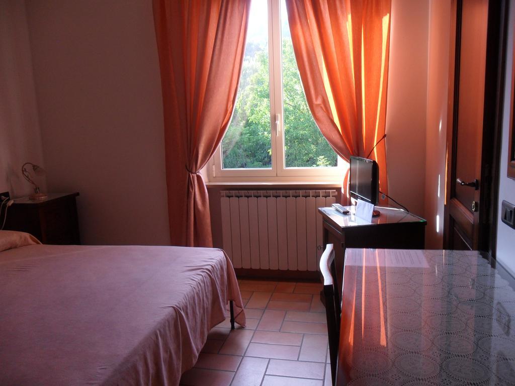 Agriturismo Poponi Villa Todi Bilik gambar