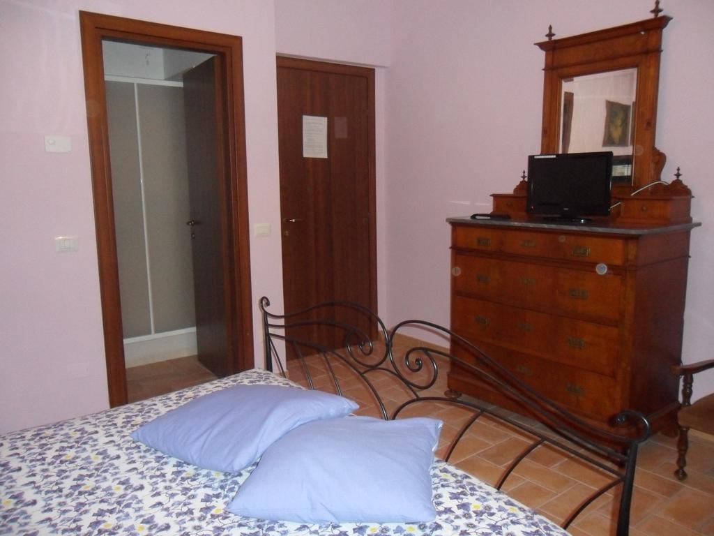 Agriturismo Poponi Villa Todi Bilik gambar